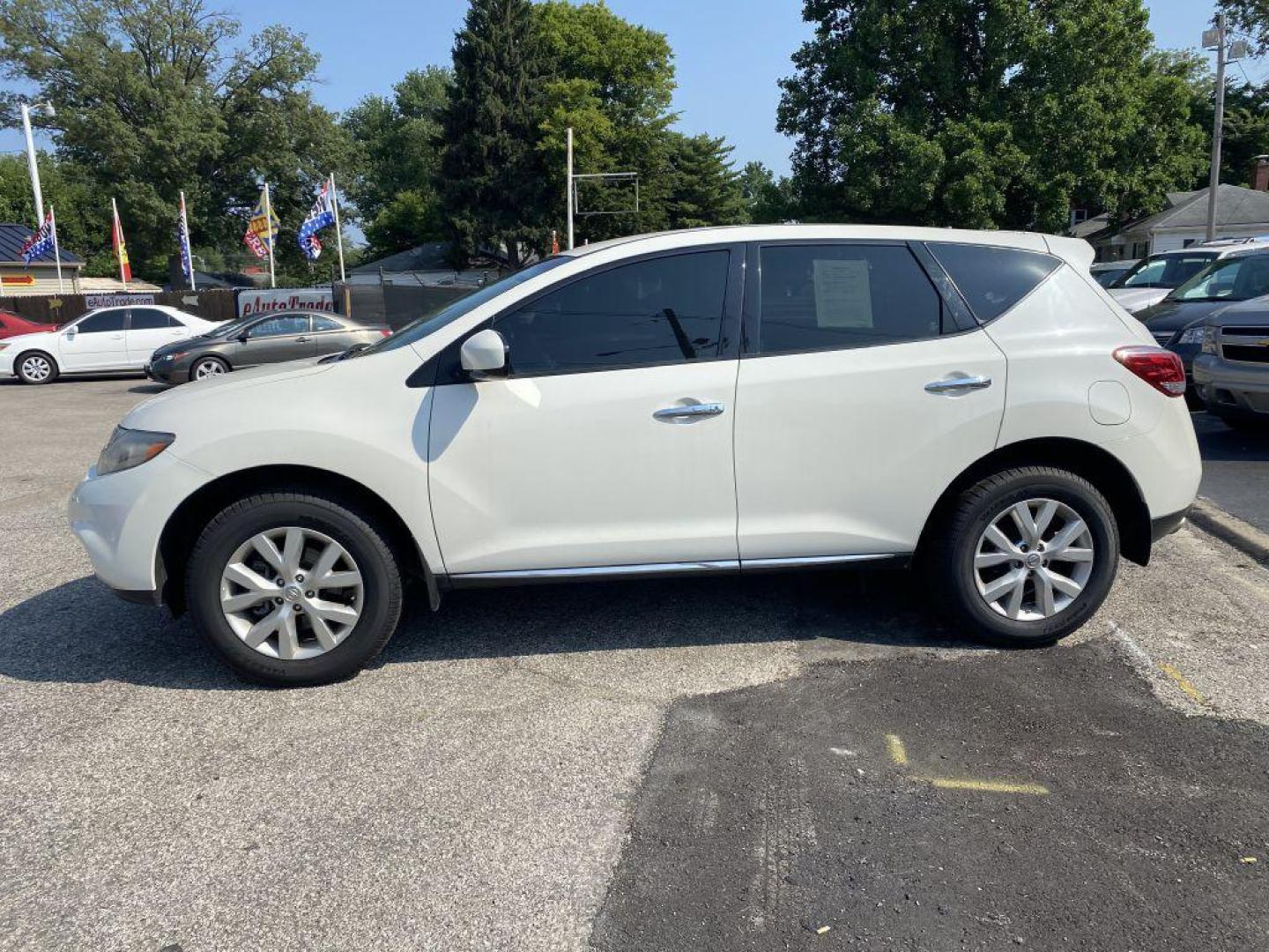 2014 WHITE NISSAN MURANO S (JN8AZ1MU7EW) with an 3.5L engine, Continuously Variable transmission, located at 1056 E Riverside Dr, Evansville, IN, 47714, (812) 423-7026, 37.953491, -87.546654 - Photo#0