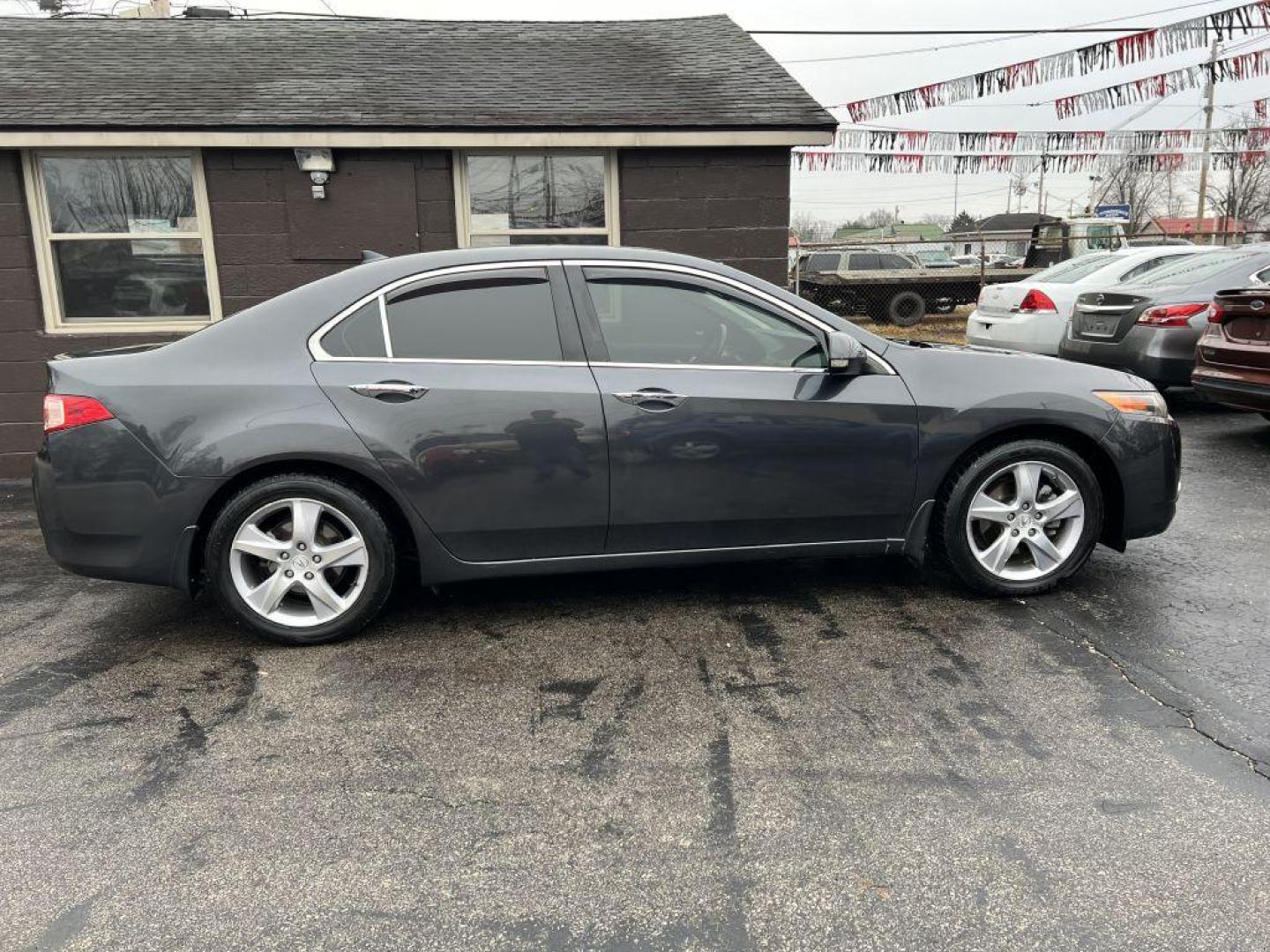 2011 GRAY ACURA TSX (JH4CU2F61BC) with an 2.4L engine, Automatic transmission, located at 1056 E Riverside Dr, Evansville, IN, 47714, (812) 423-7026, 37.953491, -87.546654 - Photo#0