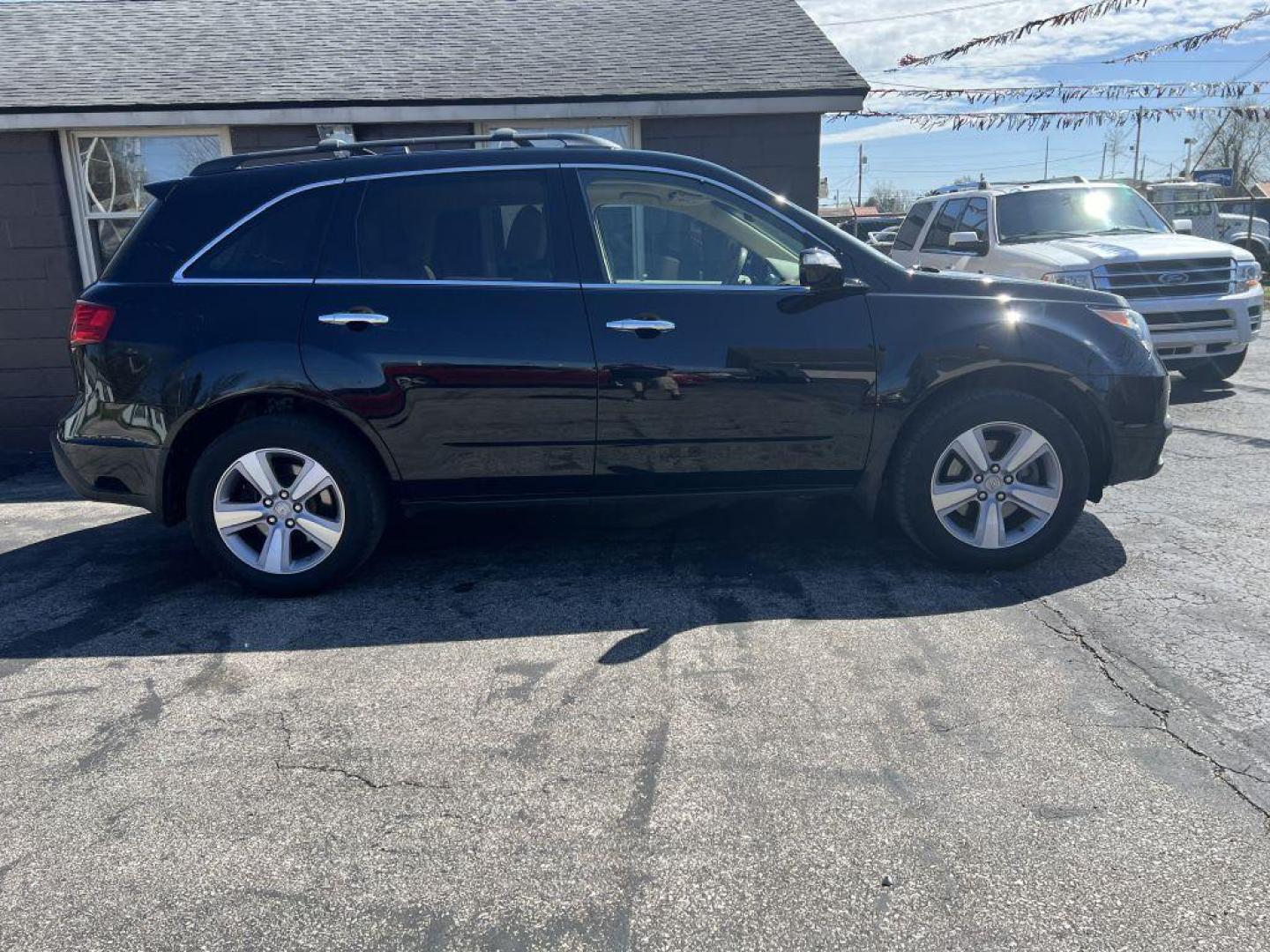 2013 BLACK ACURA MDX (2HNYD2H25DH) with an 3.7L engine, Automatic transmission, located at 1056 E Riverside Dr, Evansville, IN, 47714, (812) 423-7026, 37.953491, -87.546654 - Photo#0