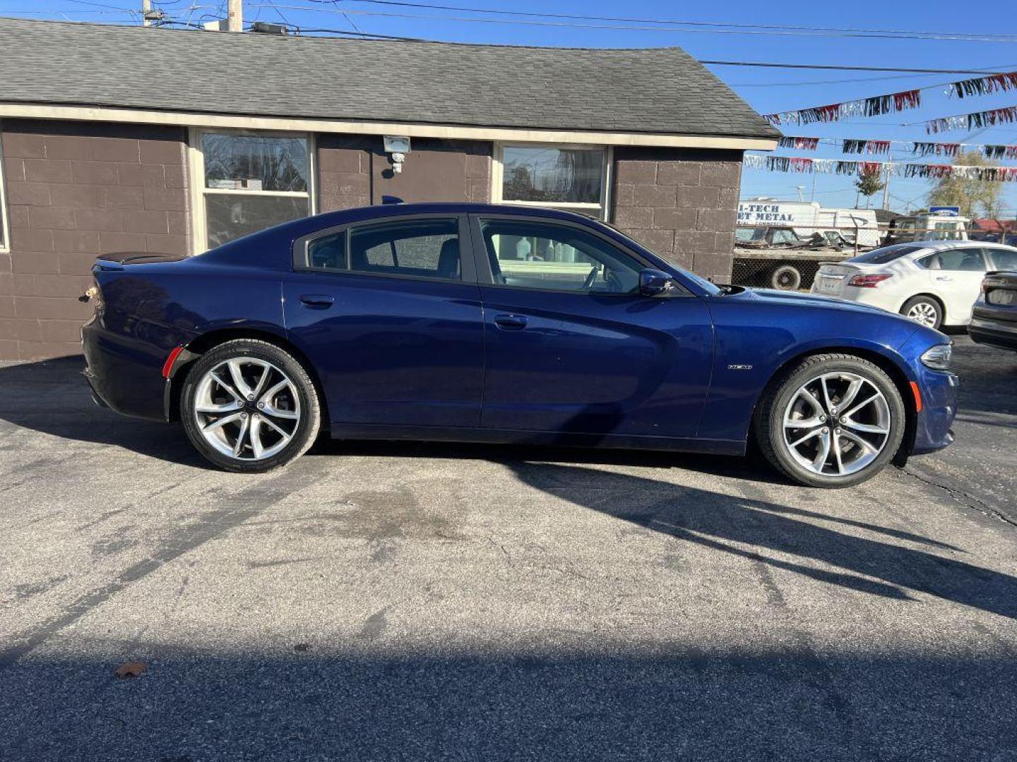 2015 BLUE DODGE CHARGER R/T (2C3CDXCT8FH) with an 5.7L engine, Automatic transmission, located at 1056 E Riverside Dr, Evansville, IN, 47714, (812) 423-7026, 37.953491, -87.546654 - Photo#0