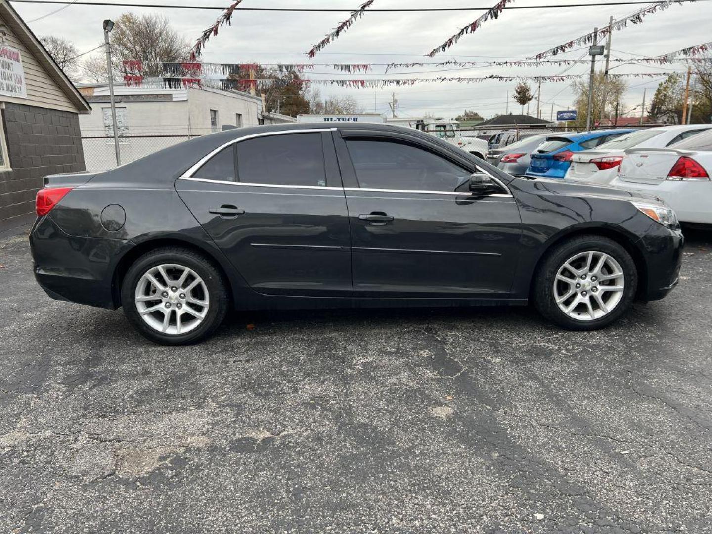 2014 GRAY CHEVROLET MALIBU 1LT (1G11C5SL5EF) with an 2.5L engine, Automatic transmission, located at 1056 E Riverside Dr, Evansville, IN, 47714, (812) 423-7026, 37.953491, -87.546654 - Photo#0