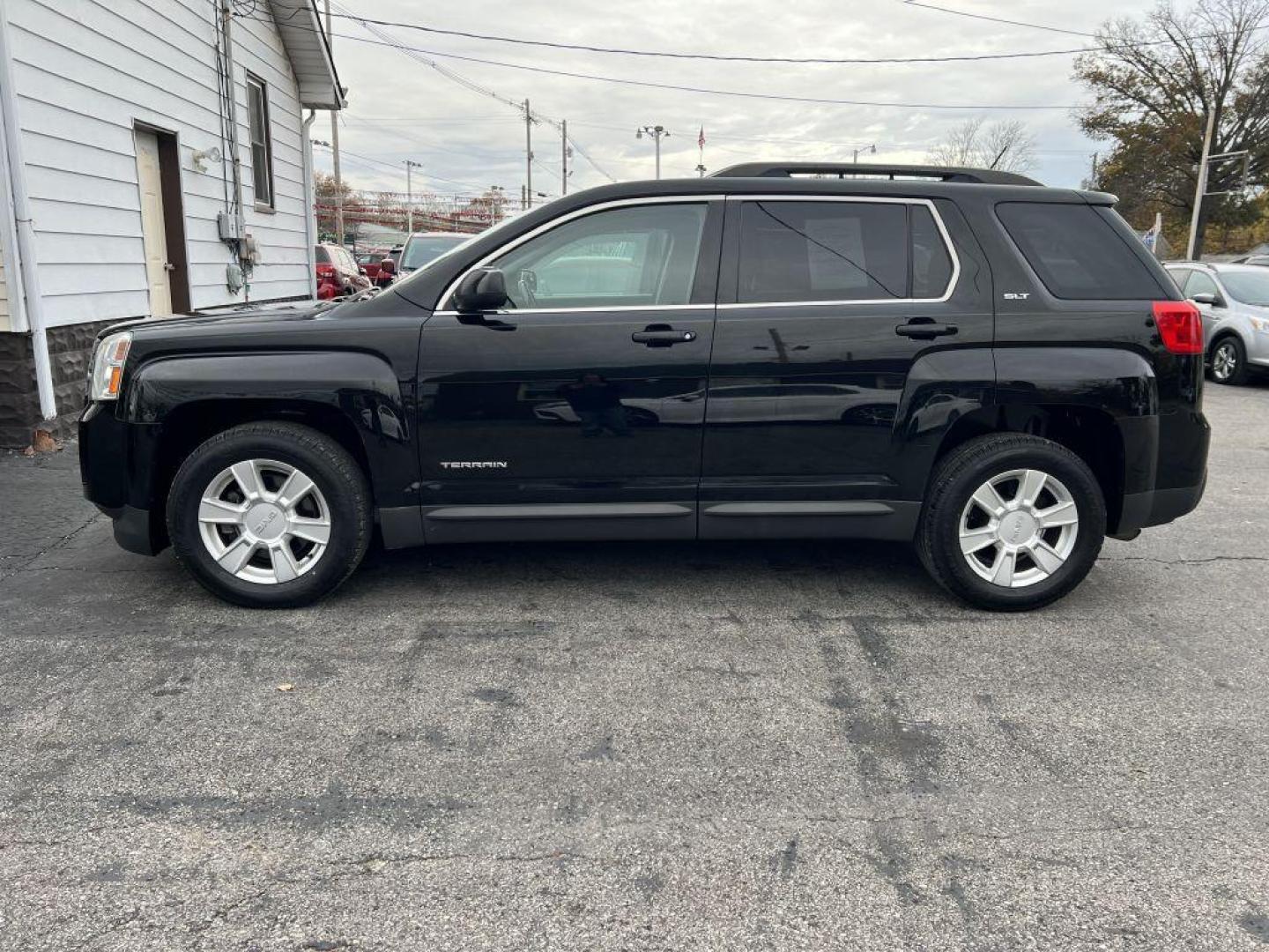 2013 BLACK GMC TERRAIN SLT (2GKALUEK0D6) with an 2.4L engine, Automatic transmission, located at 1056 E Riverside Dr, Evansville, IN, 47714, (812) 423-7026, 37.953491, -87.546654 - Photo#0