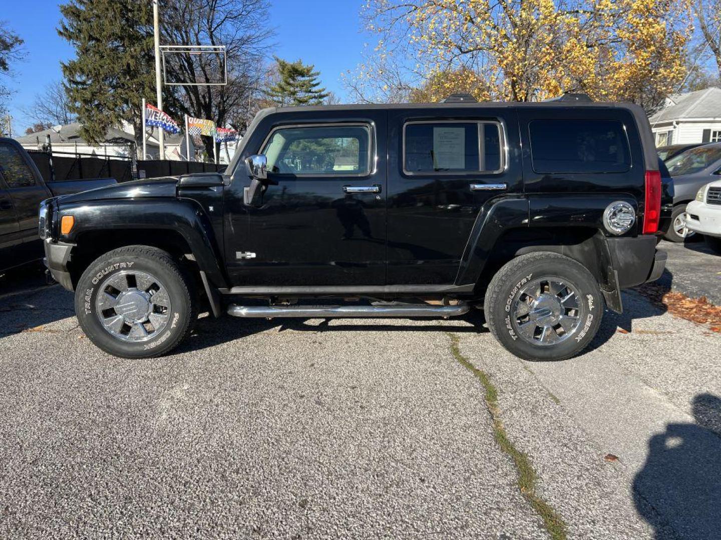 2007 BLACK HUMMER H3 (5GTDN13E278) with an 3.7L engine, Automatic transmission, located at 1056 E Riverside Dr, Evansville, IN, 47714, (812) 423-7026, 37.953491, -87.546654 - Photo#0