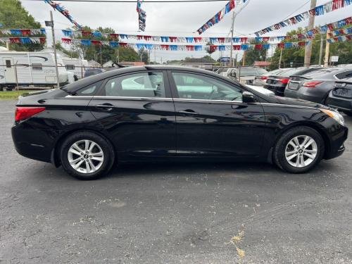 2013 HYUNDAI SONATA 4DR