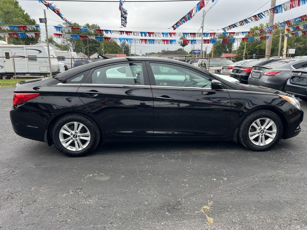 photo of 2013 HYUNDAI SONATA 4DR