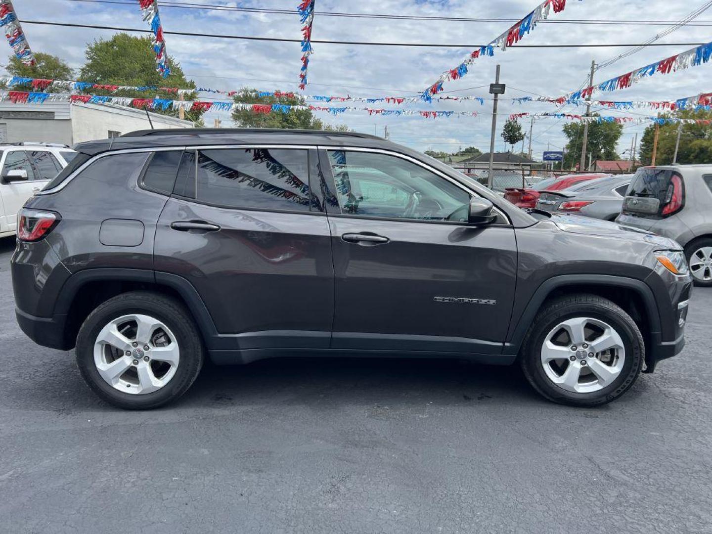 2018 GREY JEEP COMPASS LATITUDE (3C4NJCBBXJT) with an 2.4L engine, Automatic transmission, located at 1056 E Riverside Dr, Evansville, IN, 47714, (812) 423-7026, 37.953491, -87.546654 - Photo#0