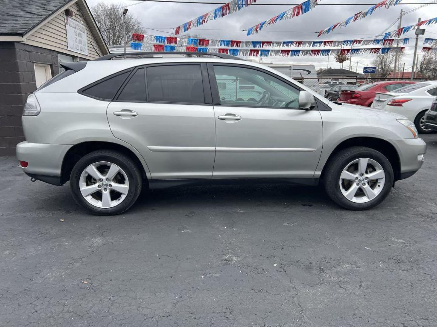 2005 SILVER LEXUS RX 330 (2T2HA31U25C) with an 3.3L engine, Automatic transmission, located at 1056 E Riverside Dr, Evansville, IN, 47714, (812) 423-7026, 37.953491, -87.546654 - Photo#0